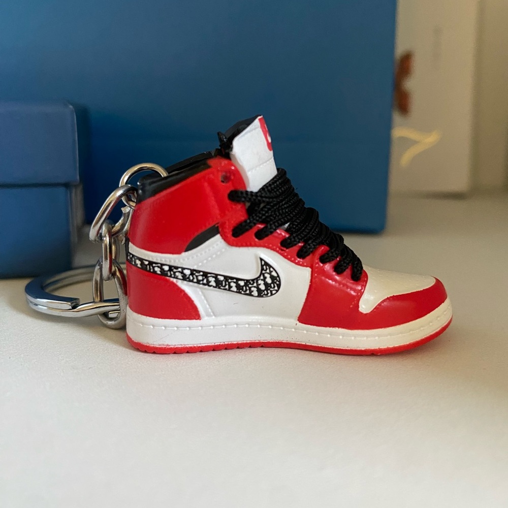 Keychain - Picture 4 of 5